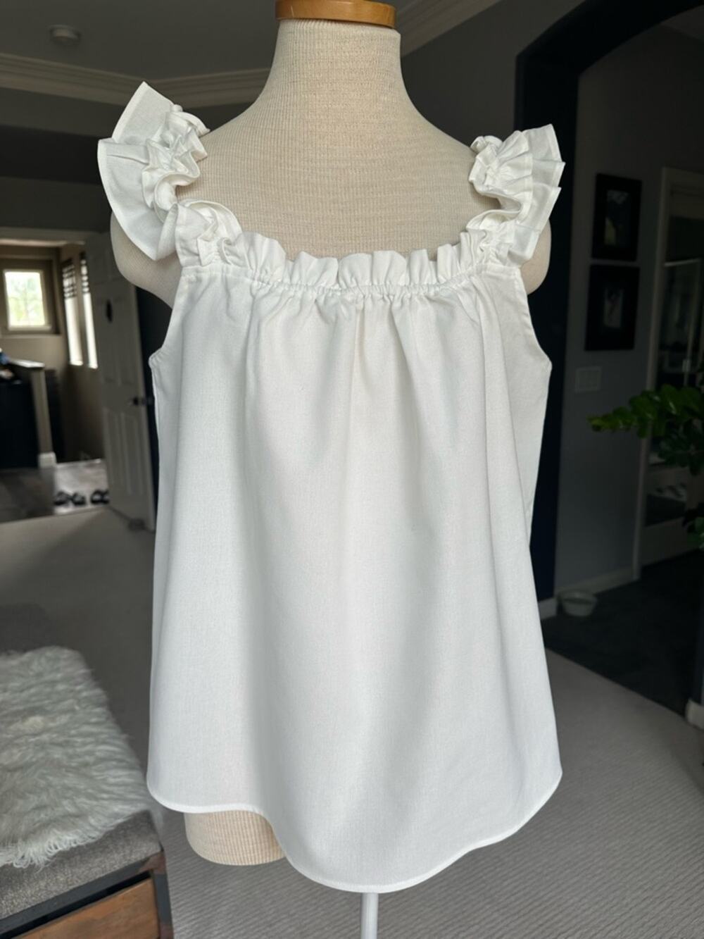 Commense NWT Ruffle Strap Top size XL